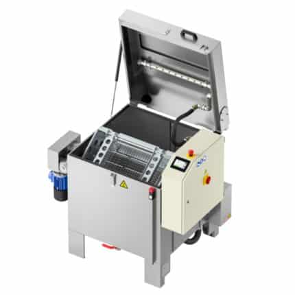 Machine de nettoyage industrielle avec couvercle ouvert